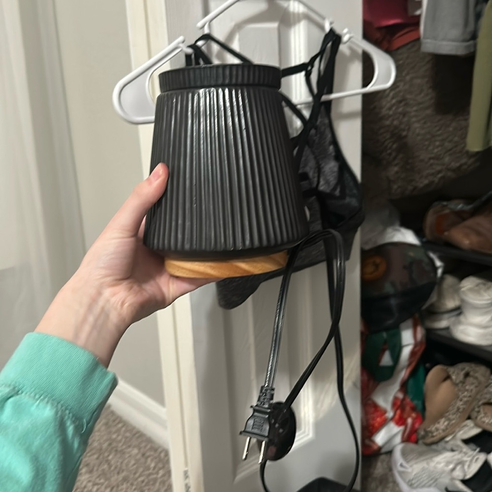 BLACK WAX WARMER